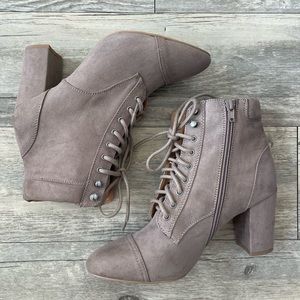 Madden Girl Justinee Womens Size 8 Taupe Brown Ankle Boot